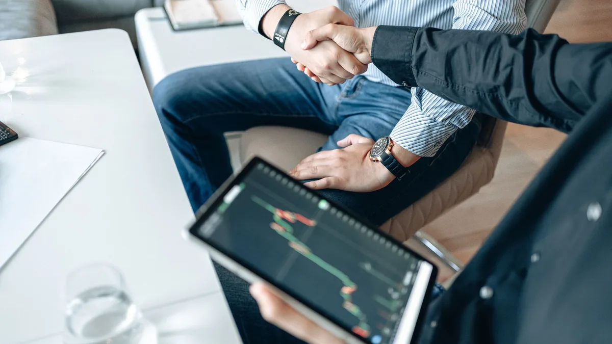 Dirigeant et associé : mécanisme de l'assurance homme clé