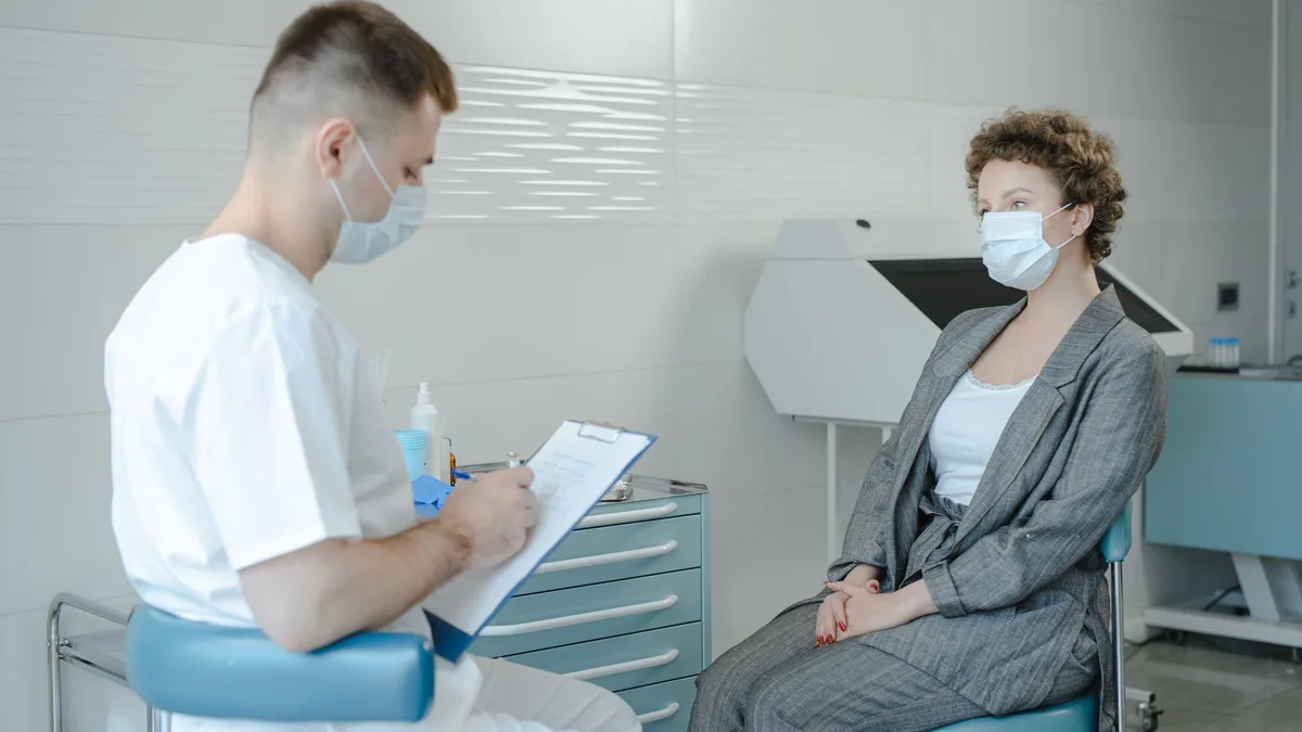 Consultation : chaque profession a sa caisse et ses garanties